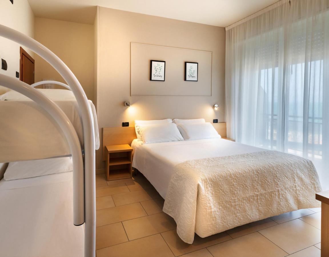 Hotel Constellation Lido Di Savio Ngoại thất bức ảnh