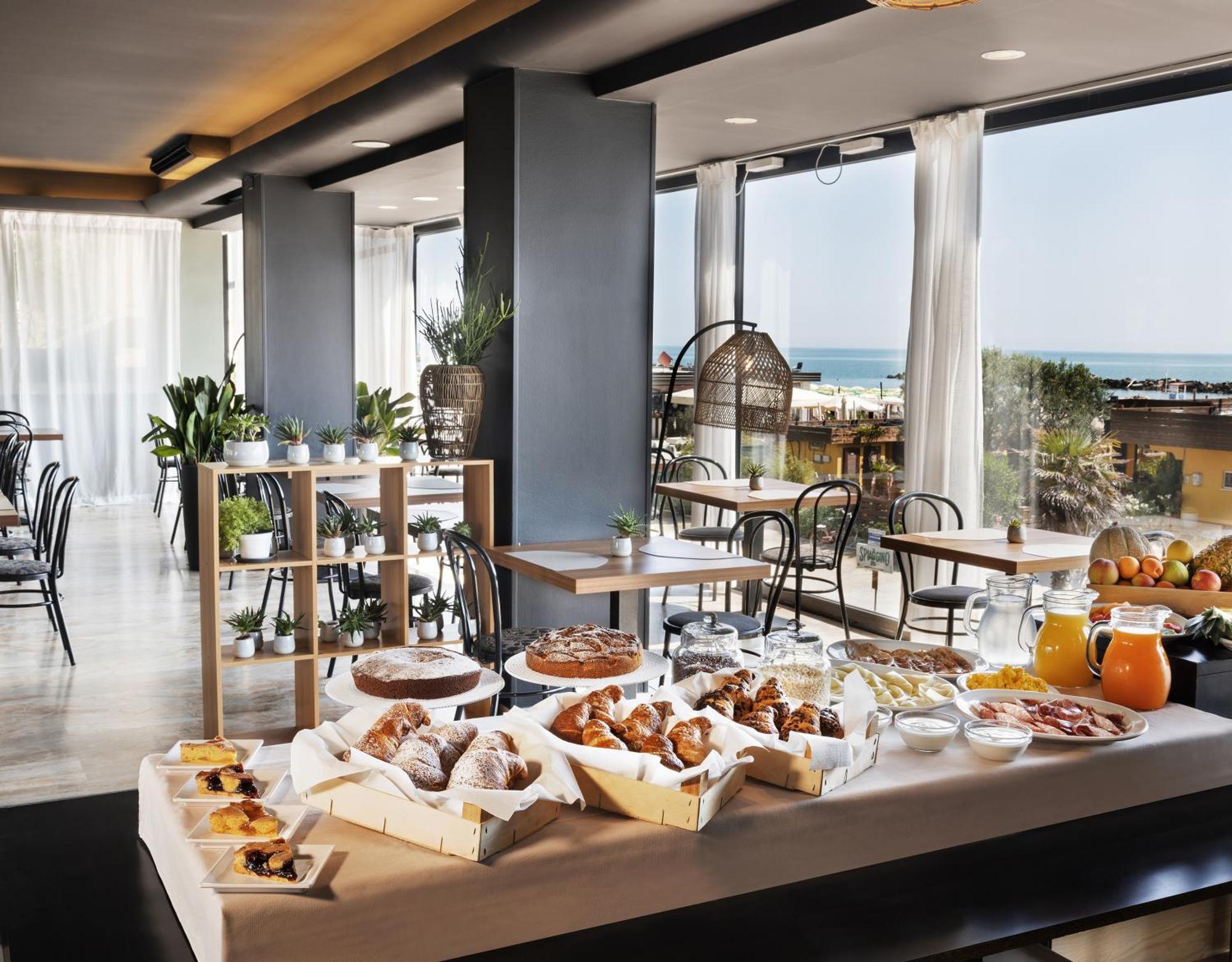 Hotel Constellation Lido Di Savio Ngoại thất bức ảnh